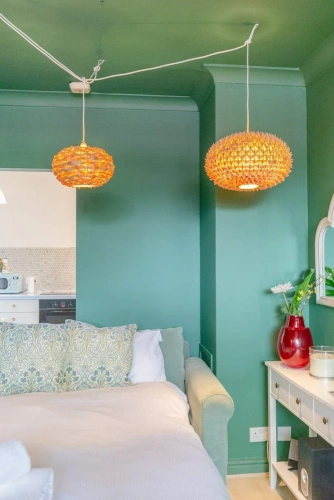 3 Bedrooms Apartment