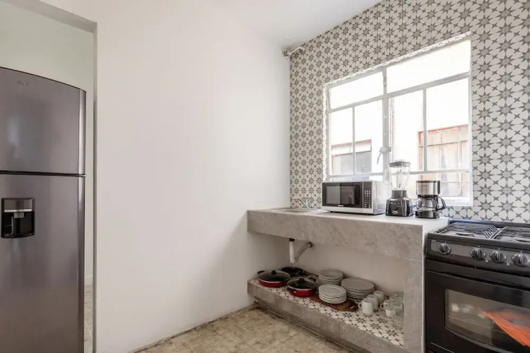 Stay Connected in Roma - 3br- Fast Wifi- Laundry