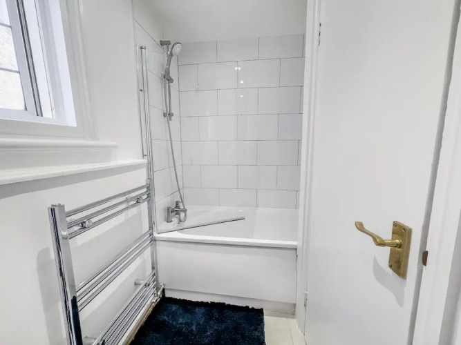 Apartment-sleeps6-parking-internet