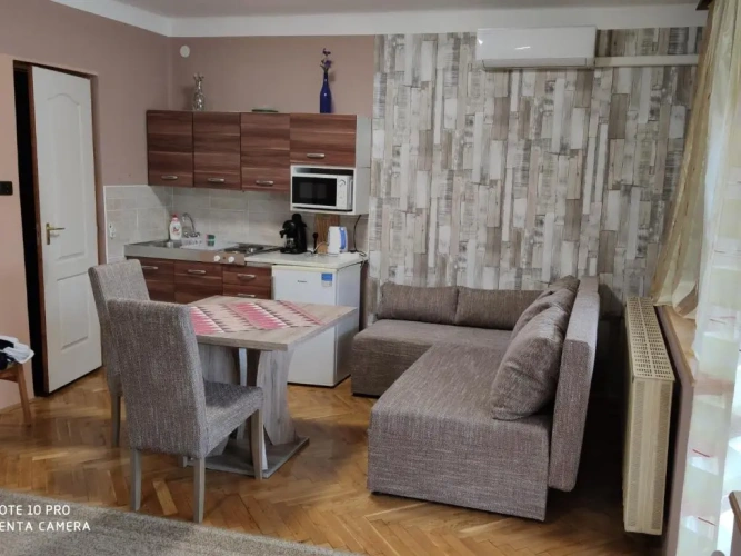 Apartment with garden view