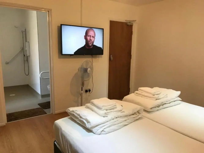 Standard Triple room