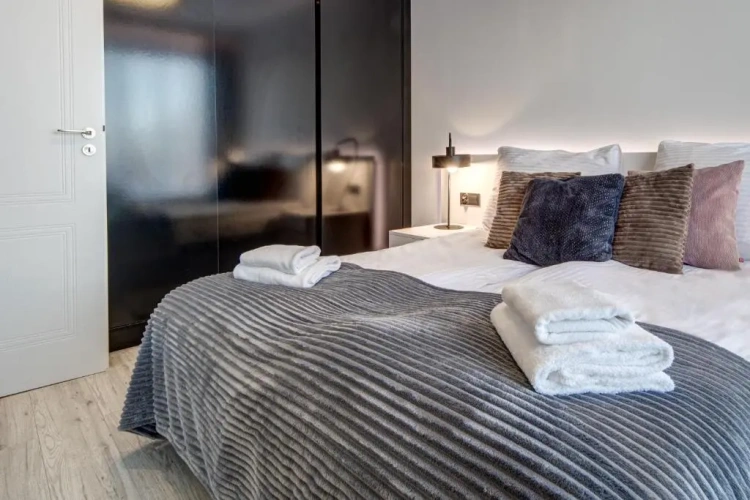 Black Penthouse Apartment