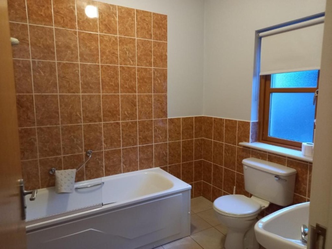 2 Bedrooms Cottage
