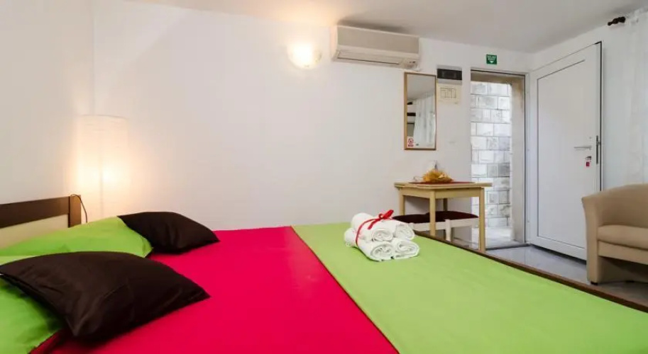 Rooms Radic