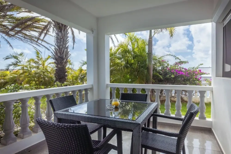 2 Bedrooms Comfort Apartment with pool view