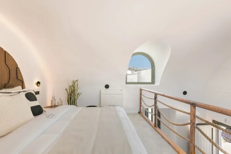 Acro Caldo Suites