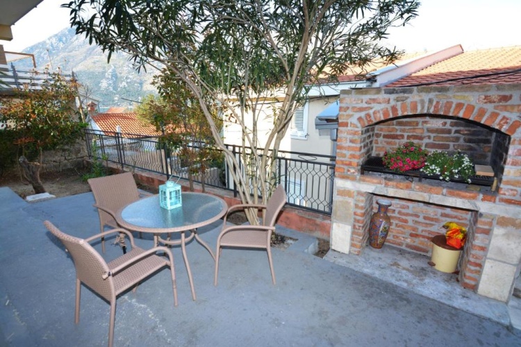2 Bedrooms Cottage