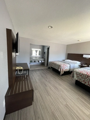 Deluxe Quadruple room