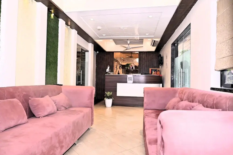 Naman Studio Hotel