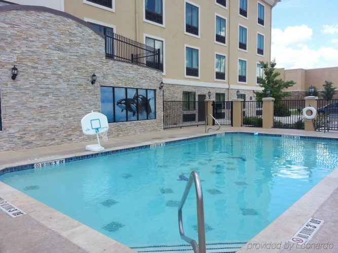 Holiday Inn Express And Suites San Antonio Nw Near photo 19