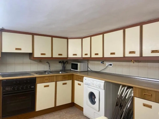 3 Bedrooms Apartment