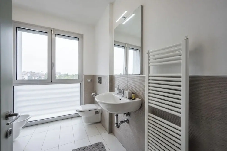 Emilia Suite Street