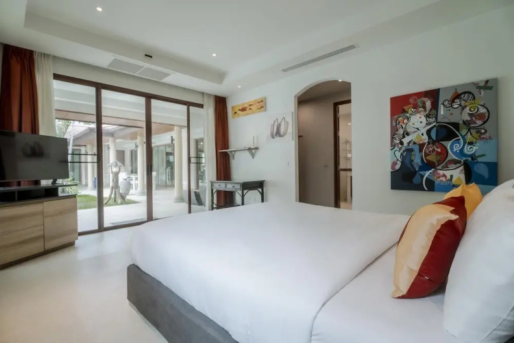 Luxury 3BR Villa 5 Private Pool, Gym & Jacuzzi