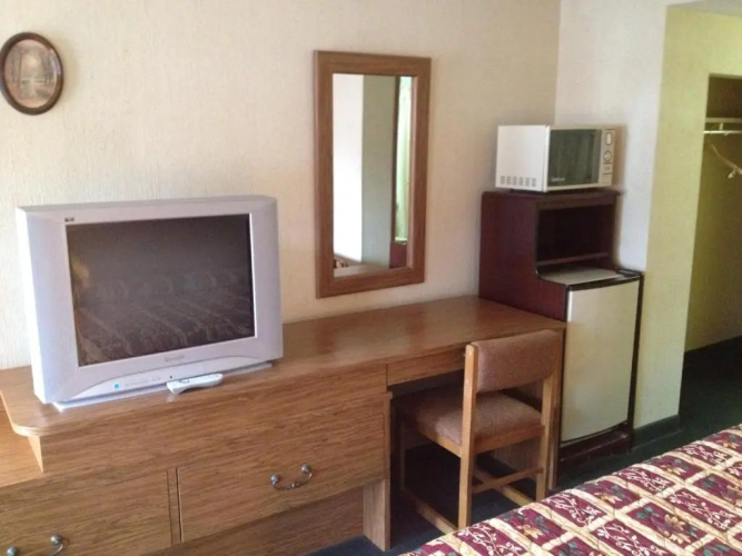 Parkway Inn