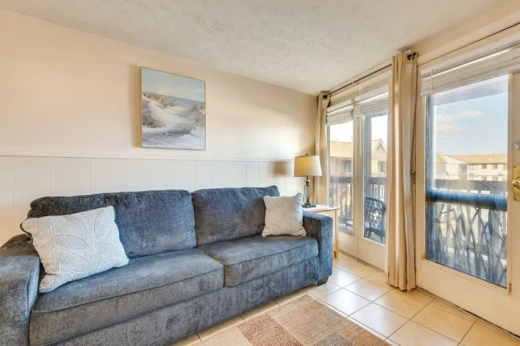'beachfront 15' Condo on Old Orchard Beach