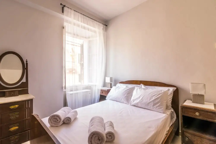 Mitropolis Old Town Apartment