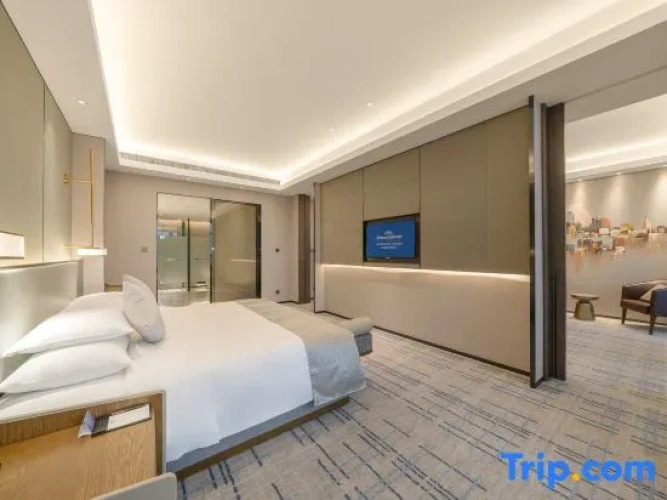 Deluxe Double Suite