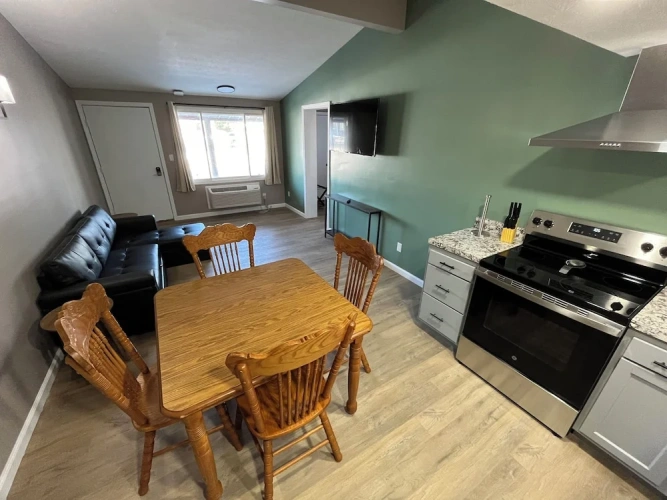 1 Bedroom Suite