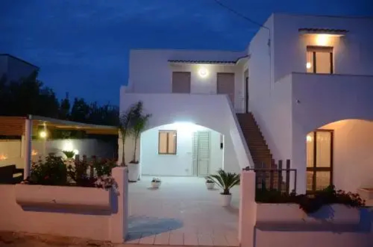 Leca's House