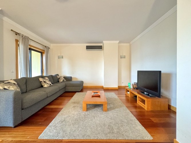 Albufeira Modern 1 With Pool by Homing