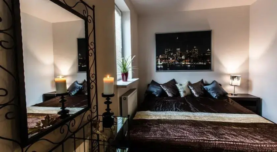 Maple Leaf Apartment