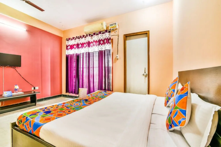 FabHotel Casa Meera Boutique