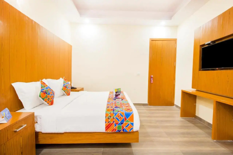 Fabhotel Aries
