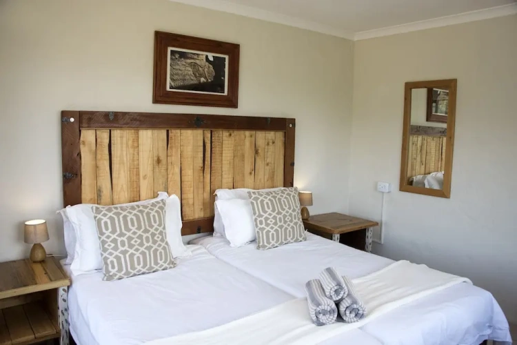 Twin Cottage