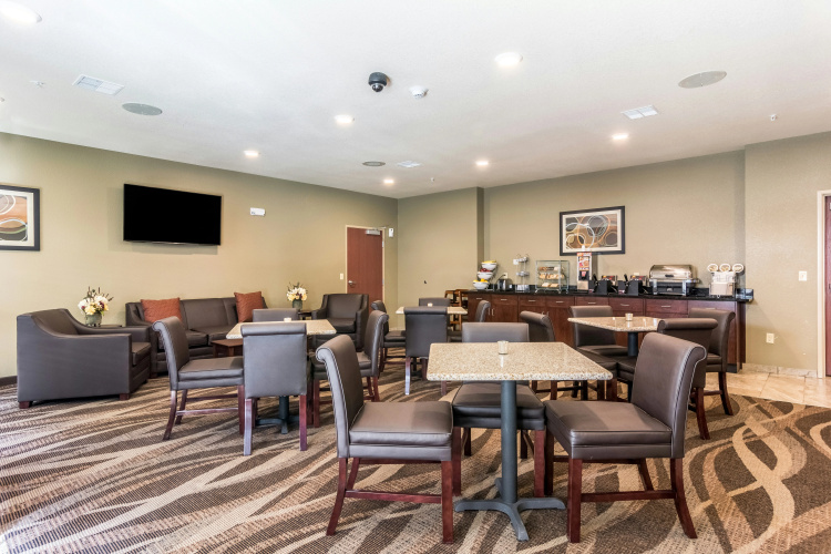 Cobblestone Hotel & Suites - Greenville photo 19