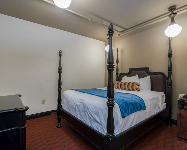 The Brewhouse Inn And Suites photo 8