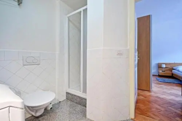 Vincent Apartment