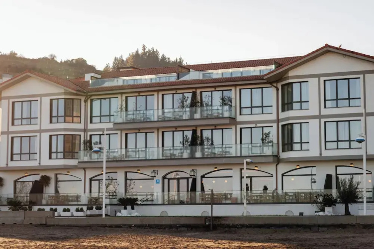 Hiru Uhinak Hotel - Deba