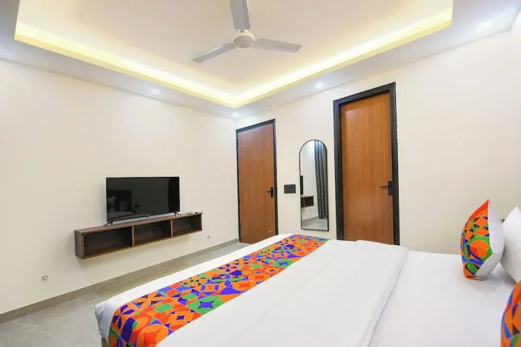 Fabhotel Rr Premium