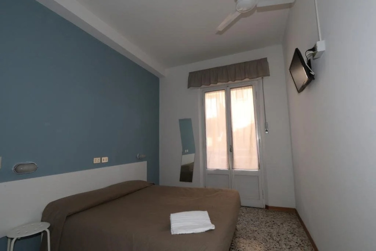 Hotel Urano - Bed & Breakfast