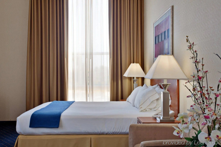 Century Park Hotel