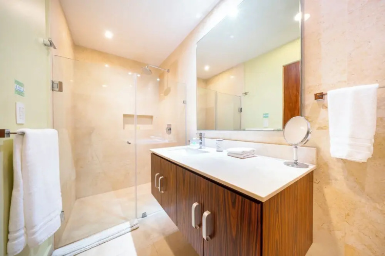 2 BR Condo with Rooftop Pool - Terrazas