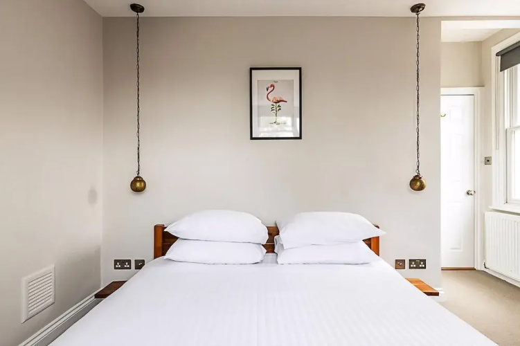 Rustic and Contemporary Haven in Brixton