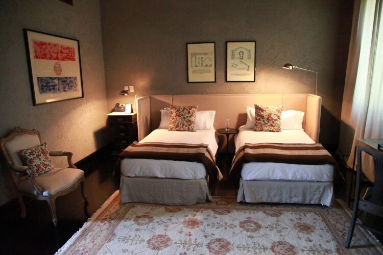 Factoria HotelOver view