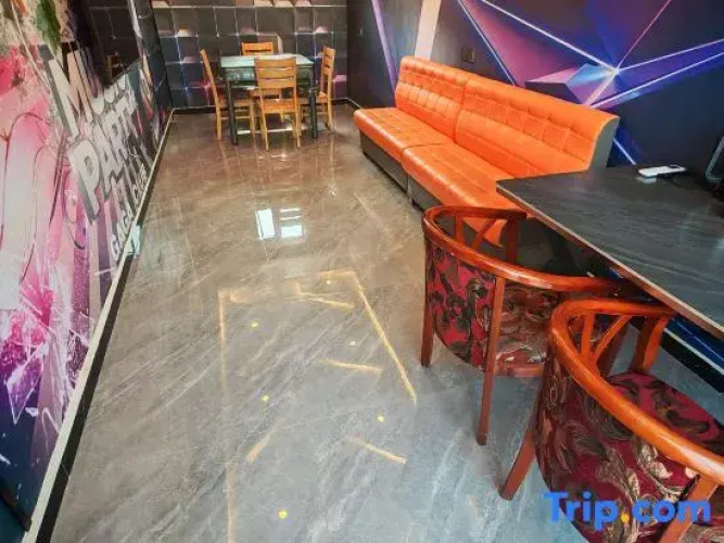 Tiegemen Express Hotel