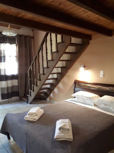 Nonde's Studios