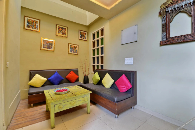 Townhouse OAK Hotel Dev Villas