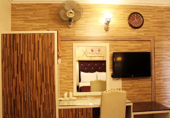 Sutchi Hotel
