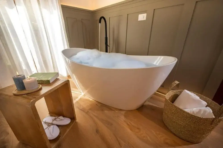 Deluxe Double room with balcony and with city view