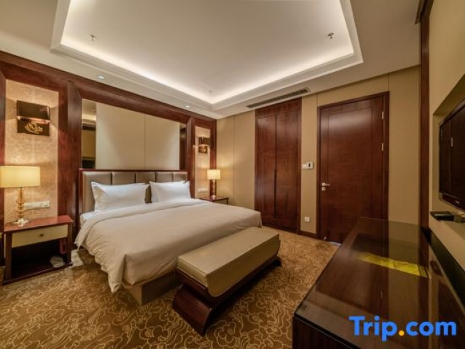 Deluxe Double Suite