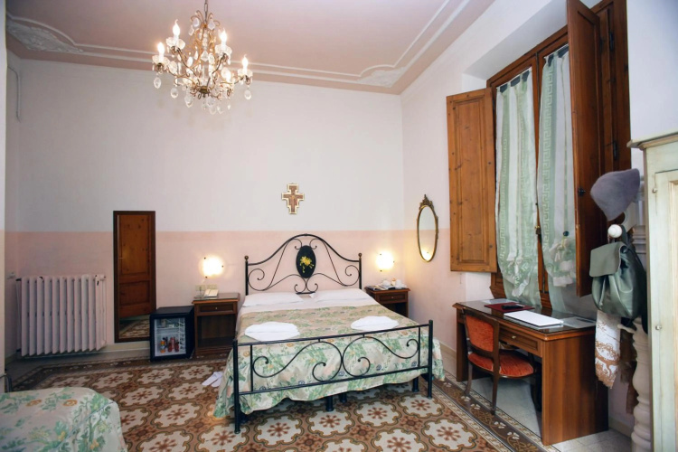 Hotel Desiree photo 9