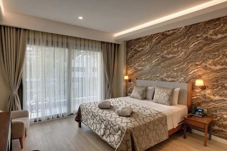 Superior Double room with balcony and with mountain view