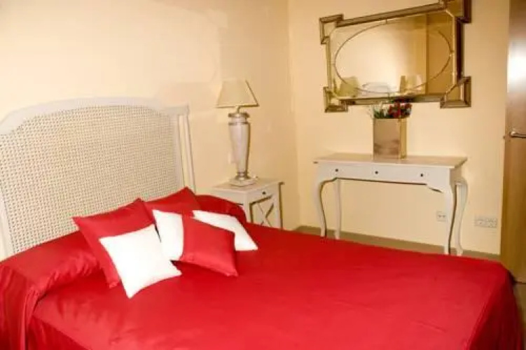 El Aparthotel