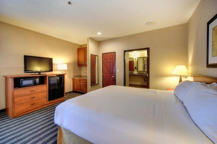 Deluxe Double Suite