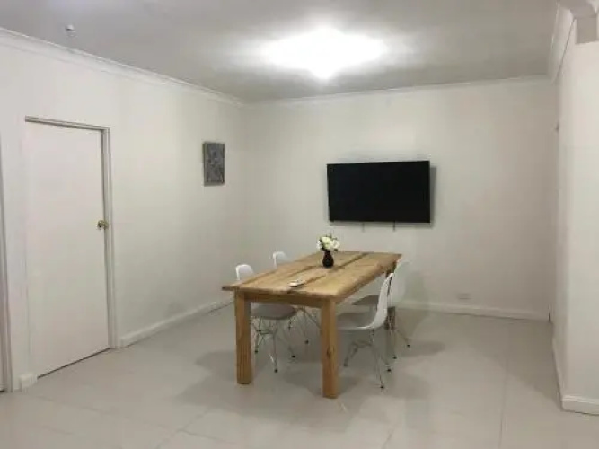 Adelaide Holiday Apartment