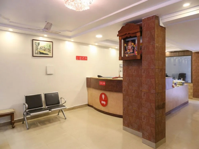 OYO 15090 Hotel Rajdeep